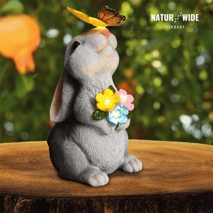 Solar Gartenfigur Hase – Deko Statue mit LED Schmetterling